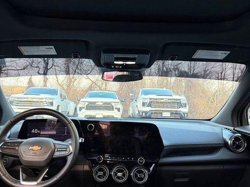 Used 2024 Chevrolet Blazer EV LT image 25