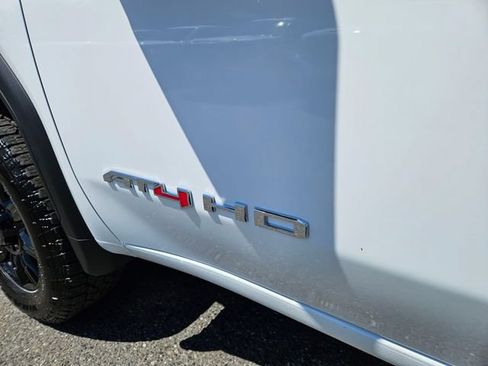 New 2026 GMC Sierra 2500 AT4 AWD/4WD image 11