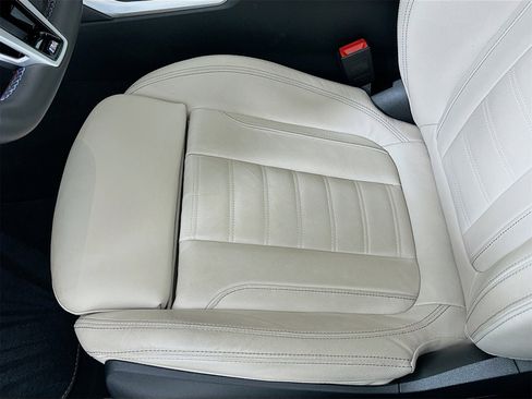 Used 2025 BMW M340i xDrive M340i xDrive w/ Premium Package image 21