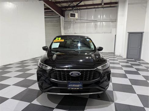 Used 2024 Ford Escape Active image 3