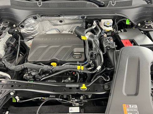 Used 2026 Chevrolet Trax LT FWD image 22