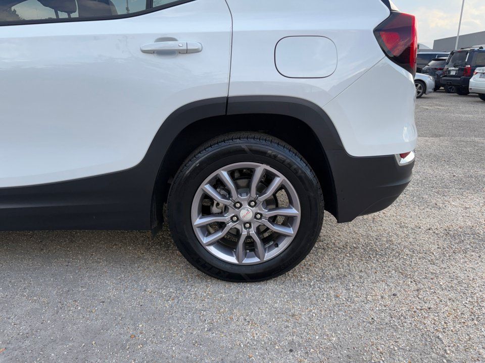 Used 2024 GMC Terrain SLT FWD image 22