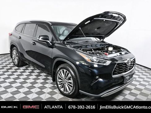 Used 2021 Toyota Highlander Platinum image 36
