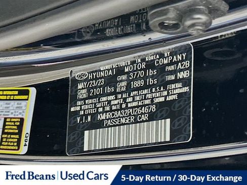 Used 2023 Hyundai Venue SEL image 32