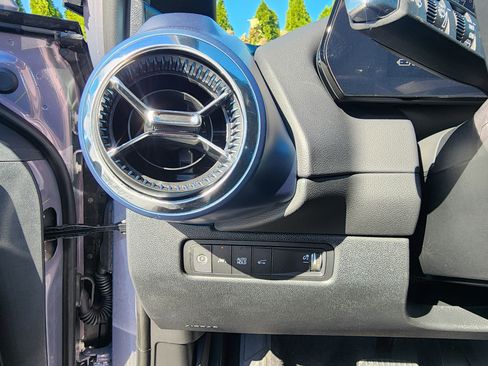 New 2026 Chevrolet Equinox EV LT image 26