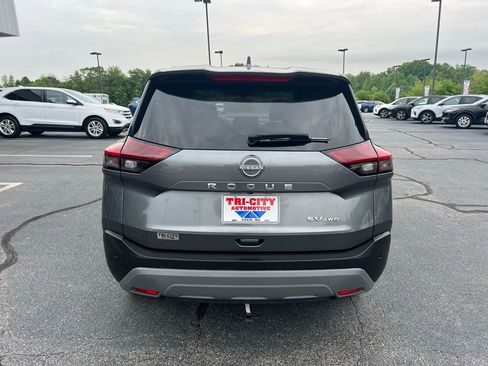 Used 2022 Nissan Rogue SV image 8
