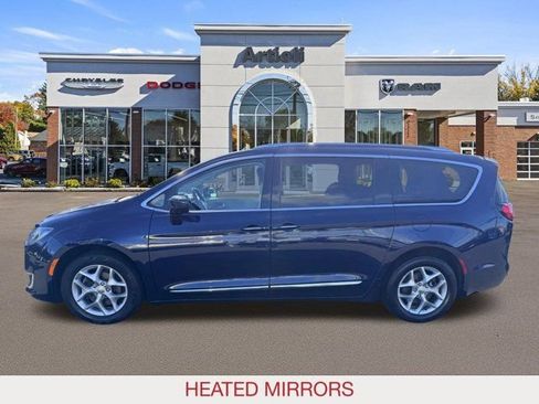 Certified 2019 Chrysler Pacifica Touring-L Plus w/ Advanced Safetytec Group image 5