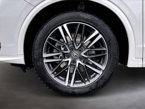 Certified 2025 Acura MDX w/ Advance Package image 9