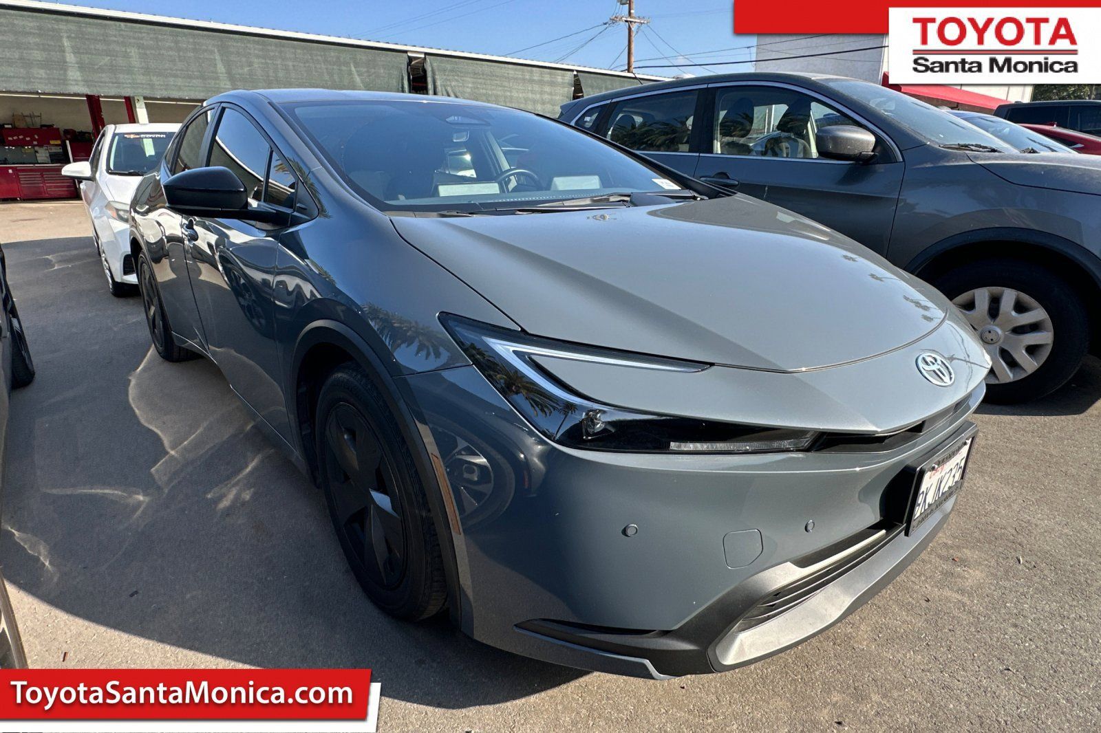 Used 2024 Toyota Prius LE FWD image 1