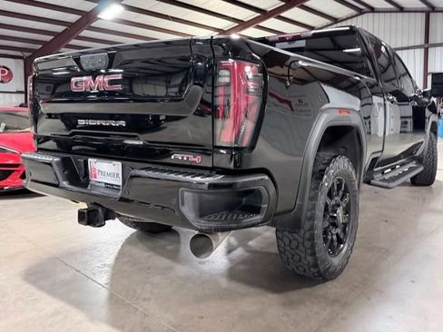 Used 2024 GMC Sierra 2500 AT4 w/ Technology Package AWD/4WD image 3
