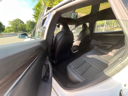Used 2021 Tesla Model S Plaid AWD/4WD image 10