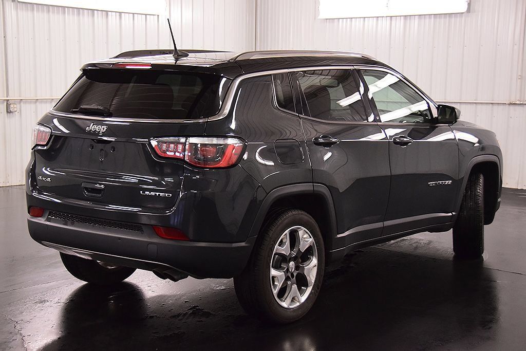 Used 2018 Jeep Compass Limited w/ Navigation Group AWD/4WD image 8