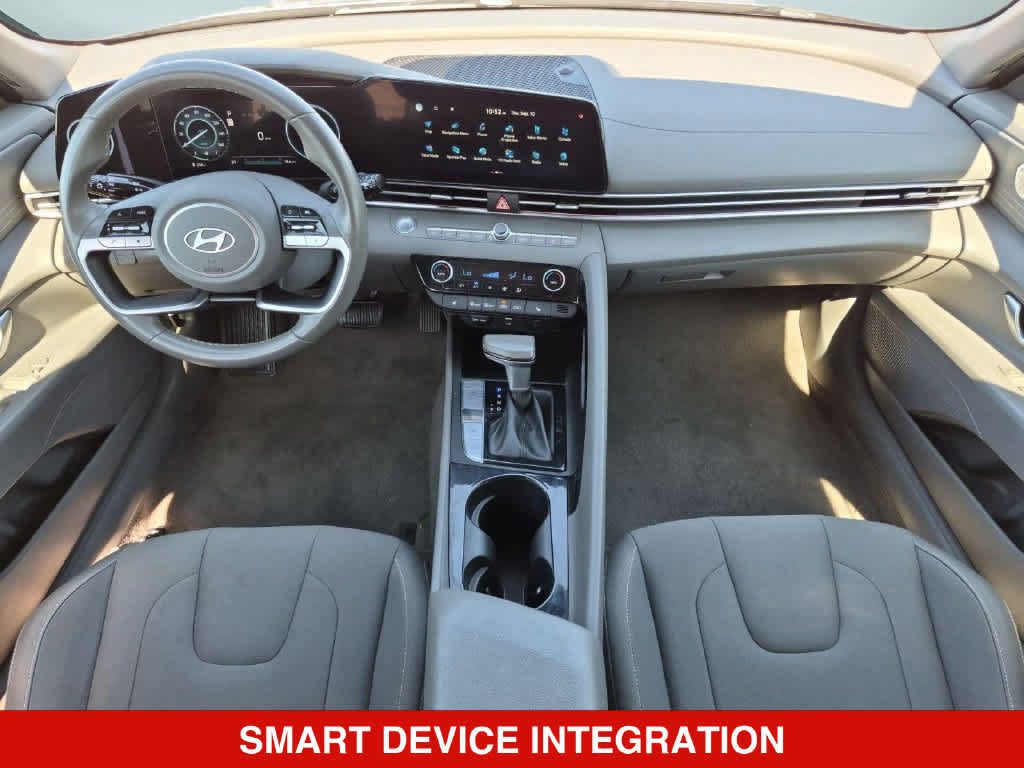 Used 2025 Hyundai Elantra SEL FWD image 15