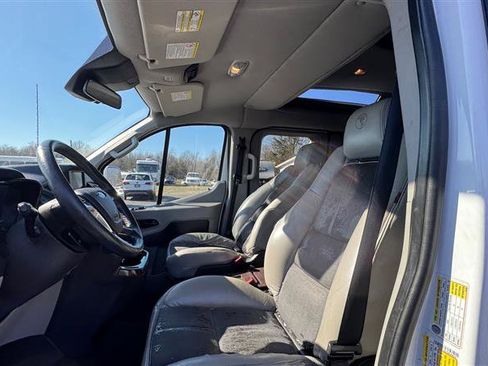 Used 2016 Ford Transit 150 XLT image 33