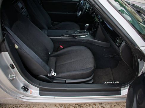 Used 2008 MAZDA MX-5 Miata Touring RWD image 33