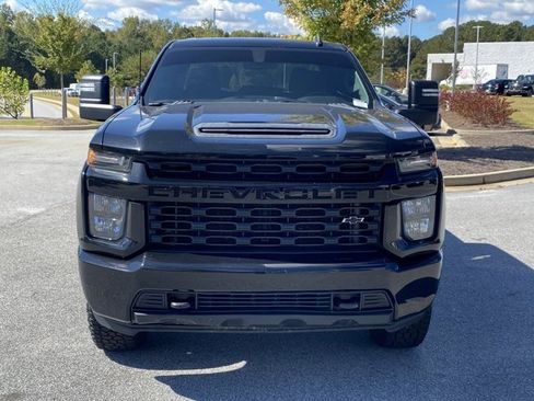 Used 2020 Chevrolet Silverado 2500 Custom w/ Custom Value Package image 2