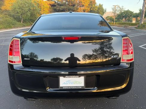 Used 2013 Chrysler 300 S AWD/4WD image 5