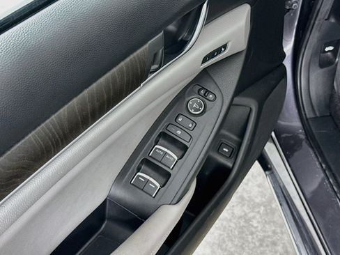 Used 2018 Honda Accord EX-L image 19