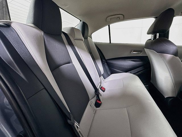 Used 2021 Toyota Corolla LE FWD image 26