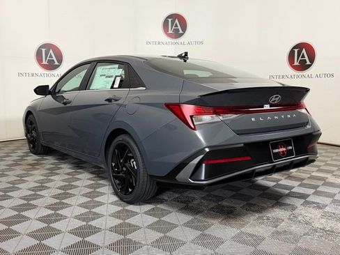 New 2026 Hyundai Elantra SEL Sport Premium FWD image 7