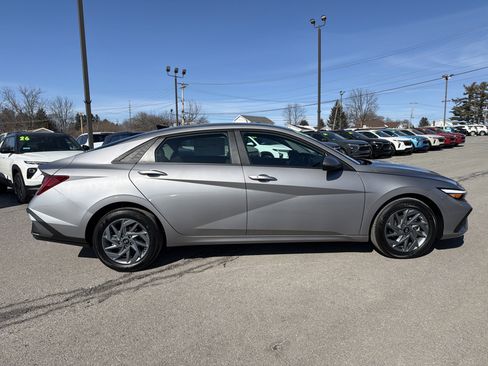 New 2026 Hyundai Elantra Blue image 2
