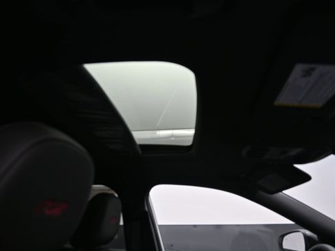 New 2026 Chevrolet Trax RS w/ Sunroof Package FWD image 27