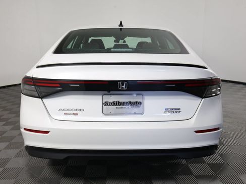 Used 2024 Honda Accord Sport image 3