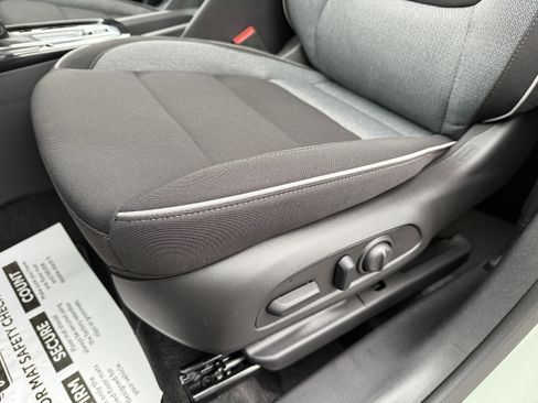 New 2026 Chevrolet TrailBlazer LT w/ Convenience Package image 12