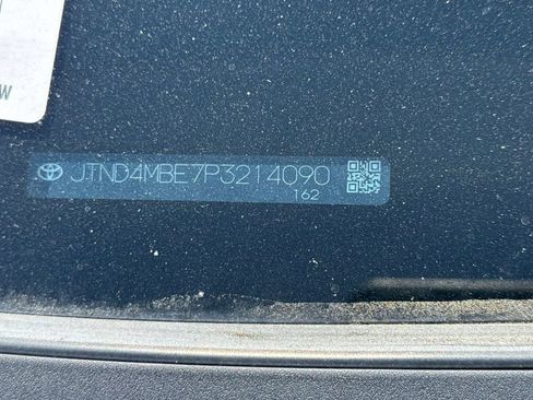 Used 2023 Toyota Corolla SE image 3