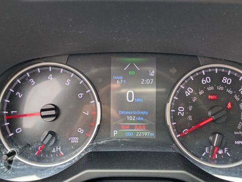 Used 2021 Toyota RAV4 LE image 24