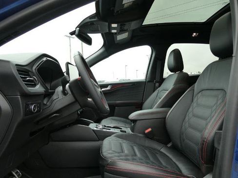 Certified 2023 Ford Escape ST-Line Elite w/ Premium Technology Package AWD/4WD image 23
