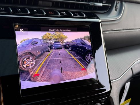 New 2026 Jeep Grand Cherokee Laredo X AWD/4WD image 18
