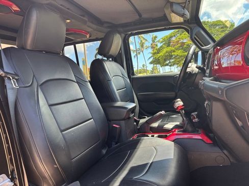 Used 2020 Jeep Gladiator Sport w/ Quick Order Package 23S AWD/4WD image 9