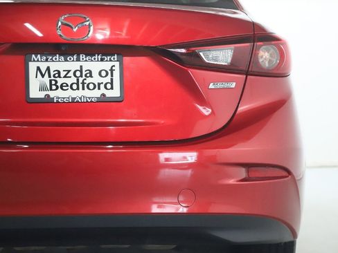 Used 2018 MAZDA MAZDA3 Sport FWD image 45