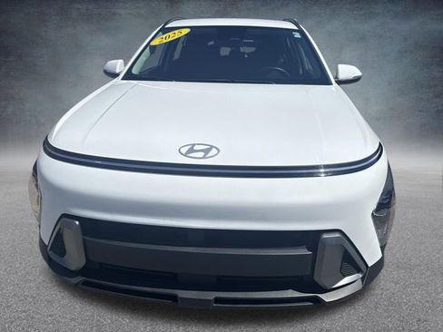 Used 2025 Hyundai Kona SEL AWD/4WD image 12