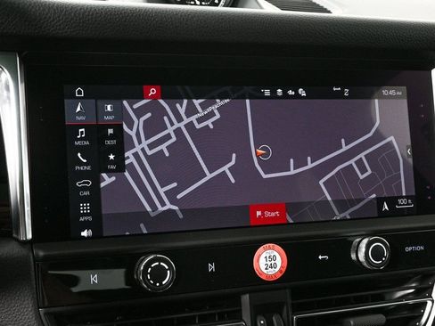 Certified 2026 Porsche Macan image 14