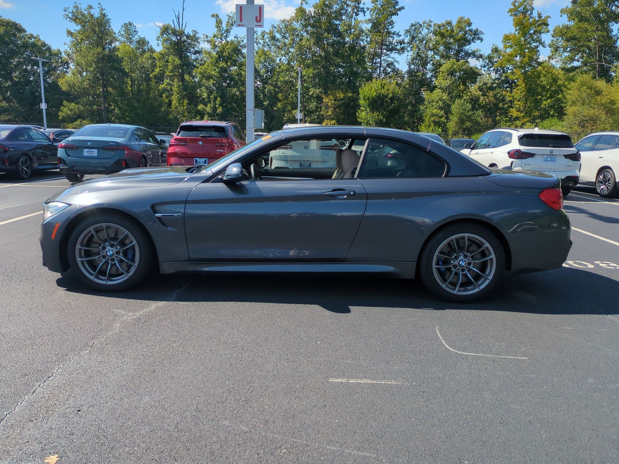 Used 2015 BMW M4 Convertible RWD image 7