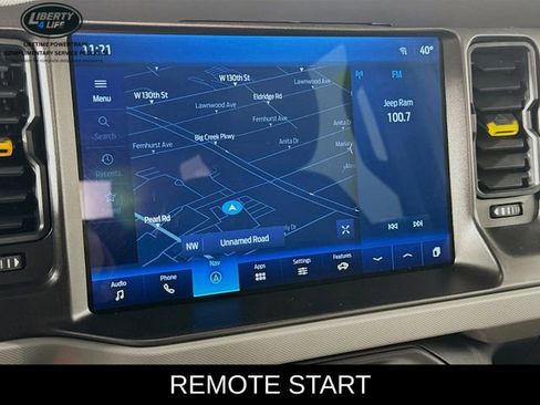 Used 2023 Ford Bronco Badlands w/ Sasquatch Package image 13