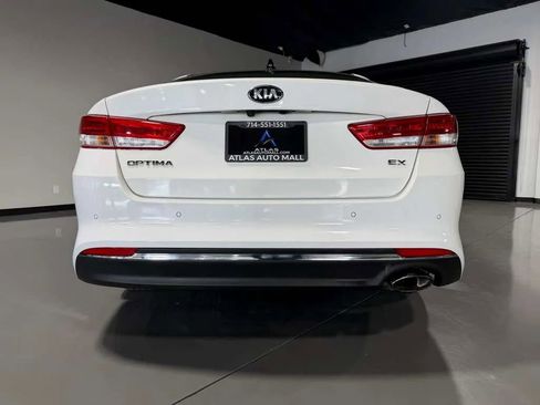 Used 2018 Kia Optima EX w/ Technology Package FWD image 5