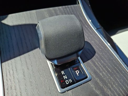 Used 2026 Land Rover Range Rover Velar S AWD/4WD image 15