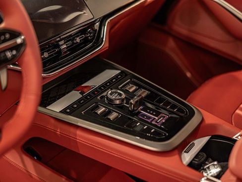 New 2026 Aston Martin DBX 707 image 22