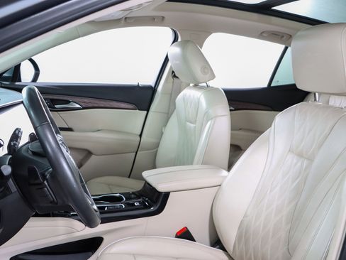 Used 2021 Buick Envision Avenir image 25