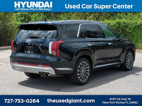 Certified 2024 Hyundai Palisade Calligraphy FWD image 5