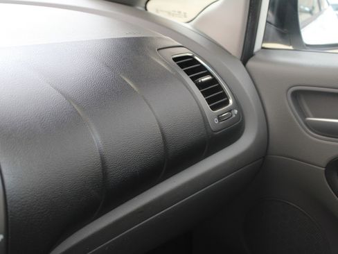 Used 2017 Kia Forte LX image 14