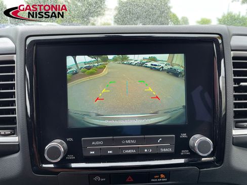 Used 2023 Nissan Frontier SV image 30