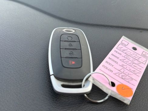 Used 2023 Nissan Kicks SR image 32