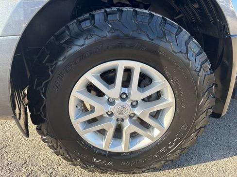 Used 2019 Nissan Frontier SV w/ Value Truck Package AWD/4WD image 10
