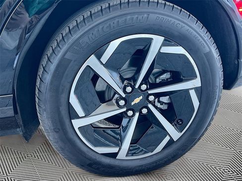 Used 2025 Chevrolet Equinox EV LT w/ Convenience Package image 28