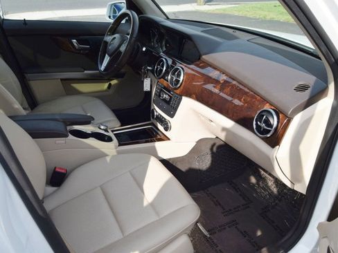 Used 2015 Mercedes-Benz GLK 350 4MATIC image 31