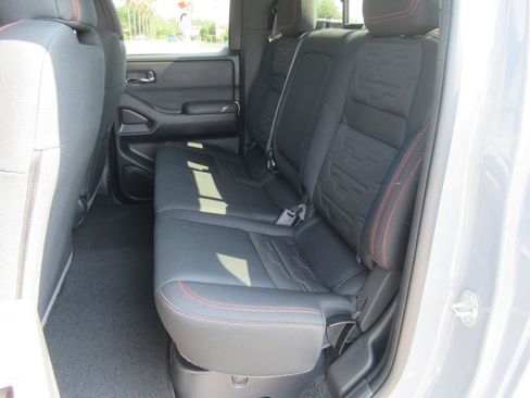 Used 2023 Nissan Frontier PRO-4X w/ Pro Convenience Package AWD/4WD image 37